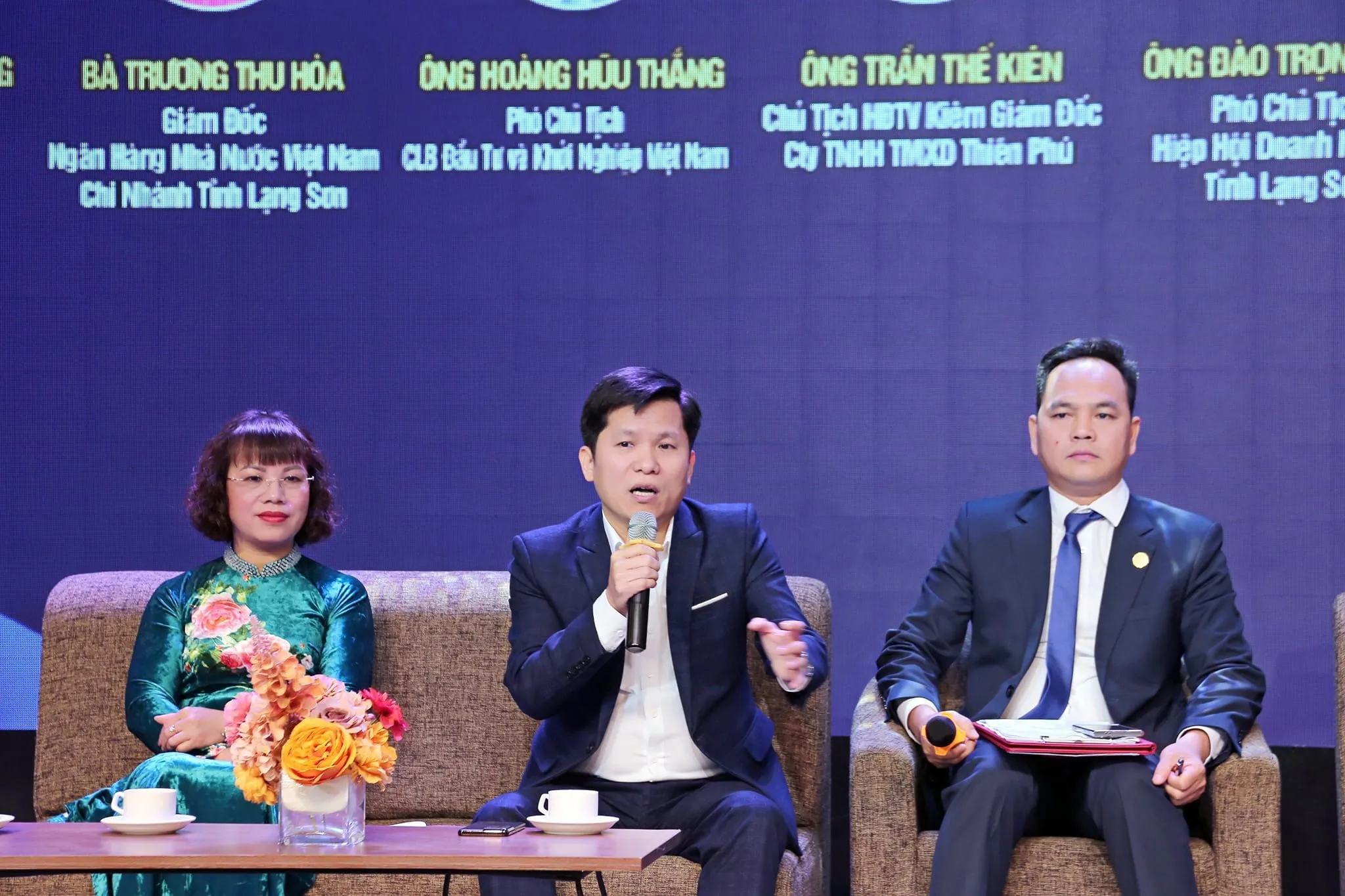 Doanh nhân Hoàng Hữu Thắng chia sẻ cùng hơn 600 đoàn viên thanh niên tỉnh Lạng Sơn trong diễn đàn Thanh niên “DÁM”
